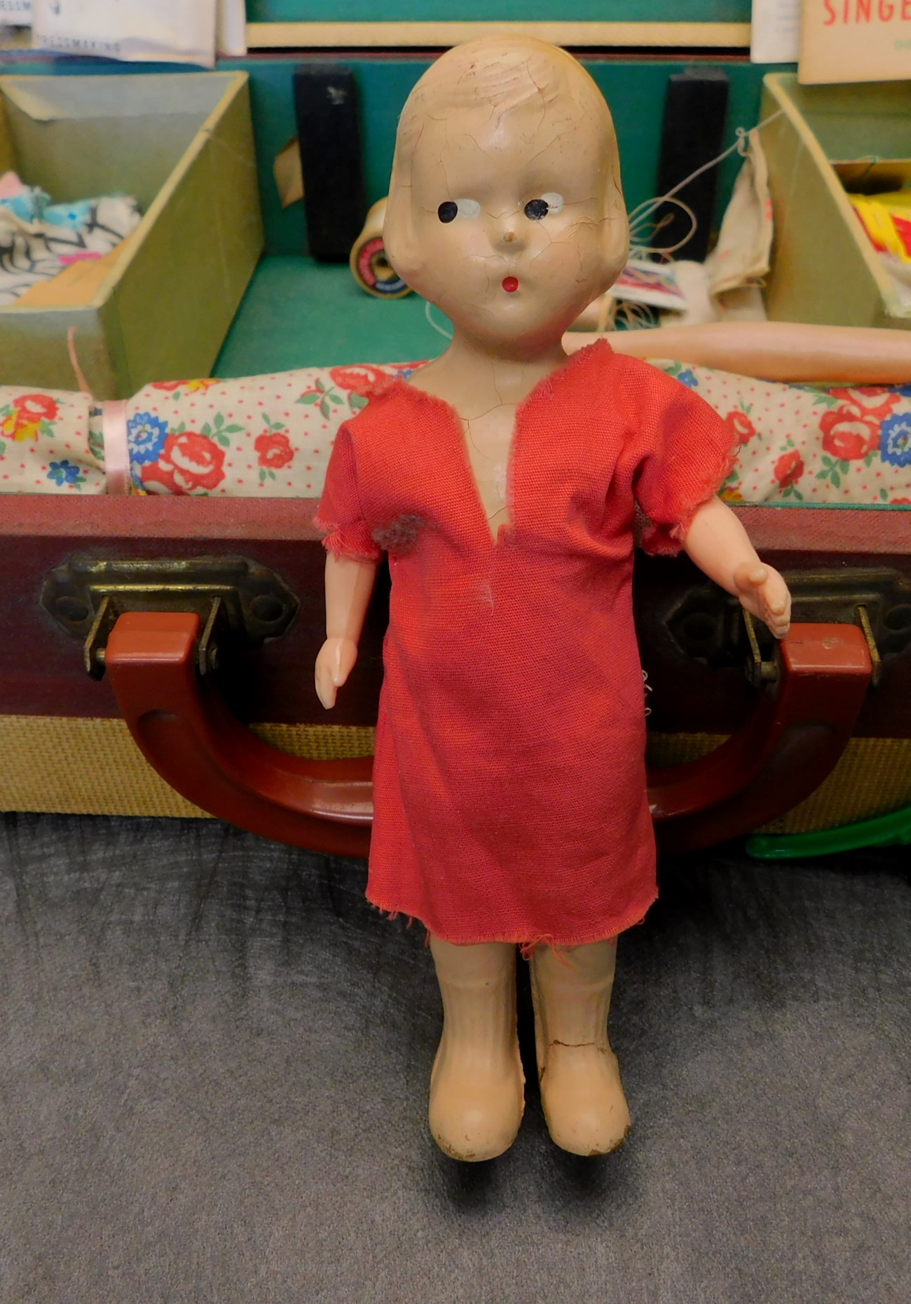 Singer Dressmaker Manikin Doll Set Toy Sewing Machine