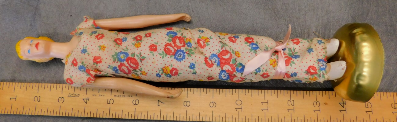 Singer Dressmaker Manikin Doll Set Toy Sewing Machine