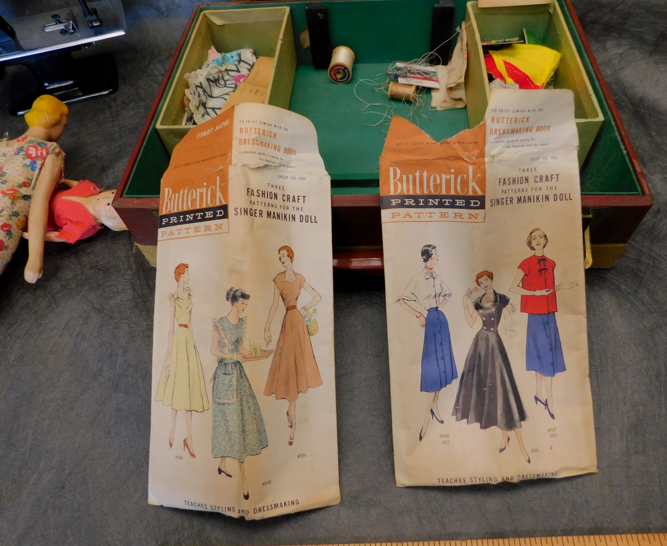 Singer Dressmaker Manikin Doll Set Toy Sewing Machine