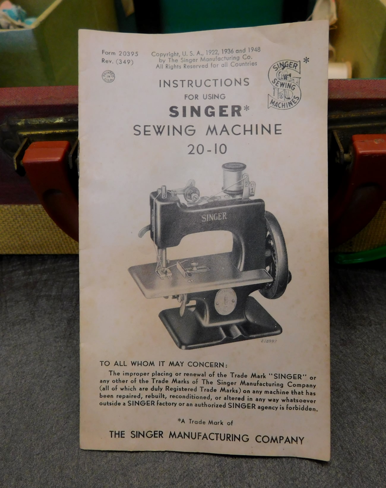 Singer Dressmaker Manikin Doll Set Toy Sewing Machine