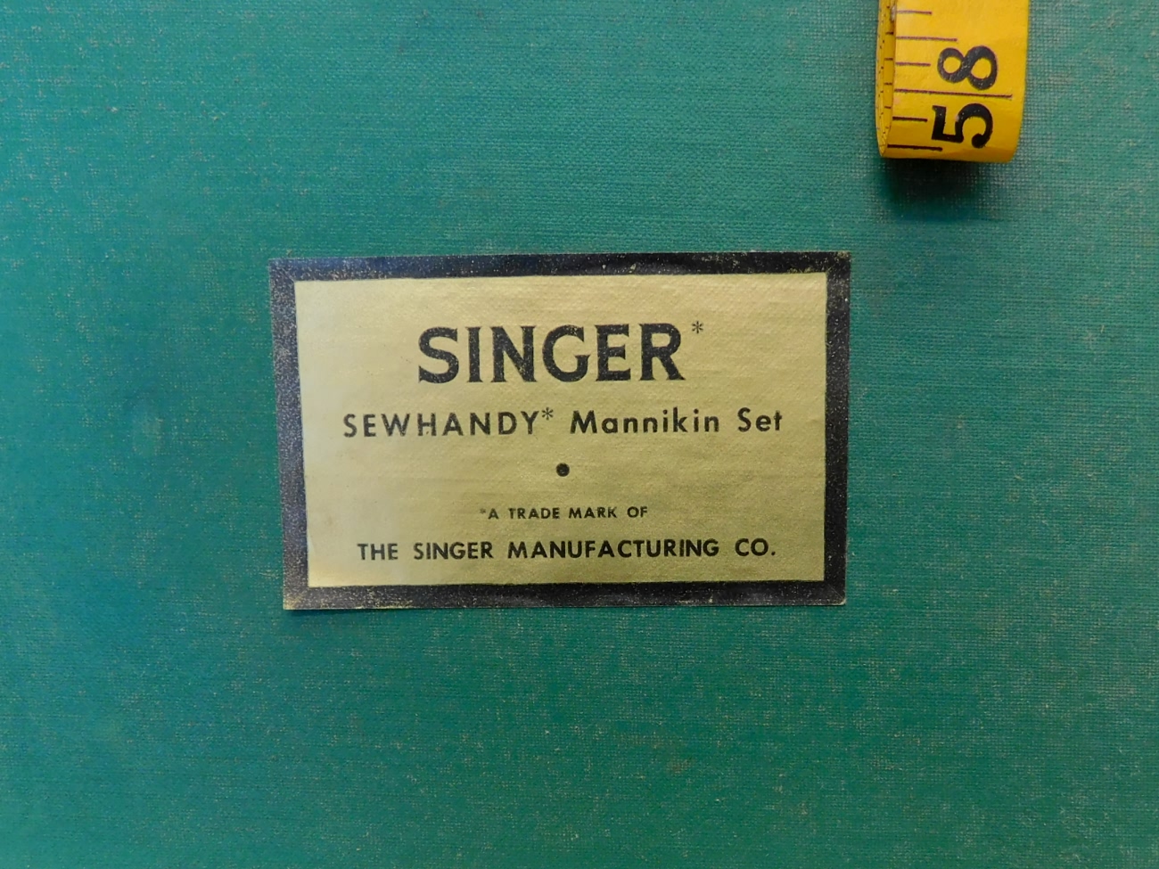 Singer Dressmaker Manikin Doll Set Toy Sewing Machine