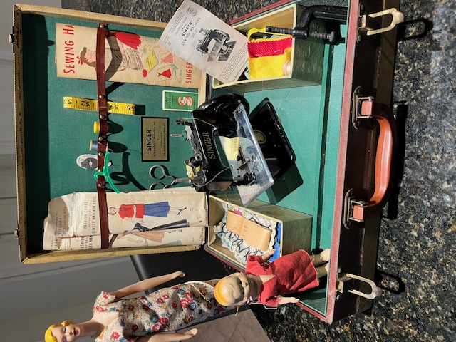 Singer Mannikin Doll Toy Sewing Machine Set