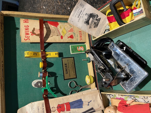 Singer Mannikin Doll Toy Sewing Machine Set