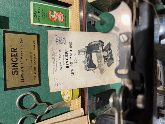 Singer Mannikin Doll Toy Sewing Machine Set