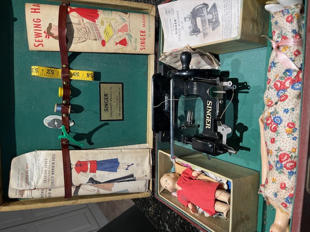 Singer Mannikin Doll Toy Sewing Machine Set