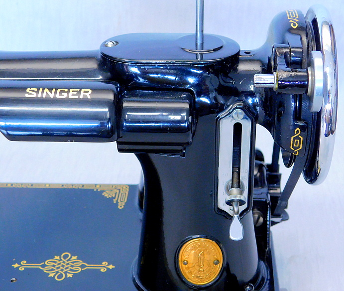 1935 Black Singer Featherweight 221 Sewing Machine AD884194