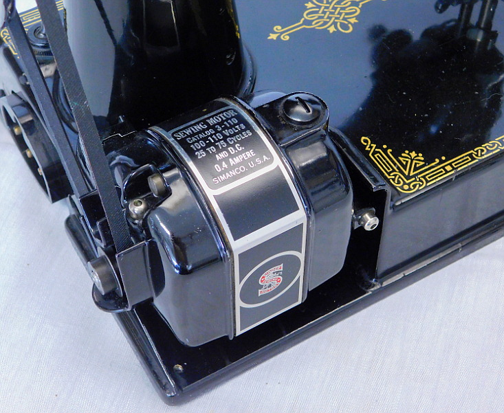 1935 Black Singer Featherweight 221 Sewing Machine AD884194