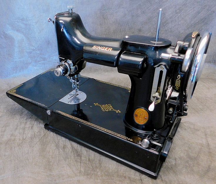 Singer Featherweight Sewing Machine AF175303