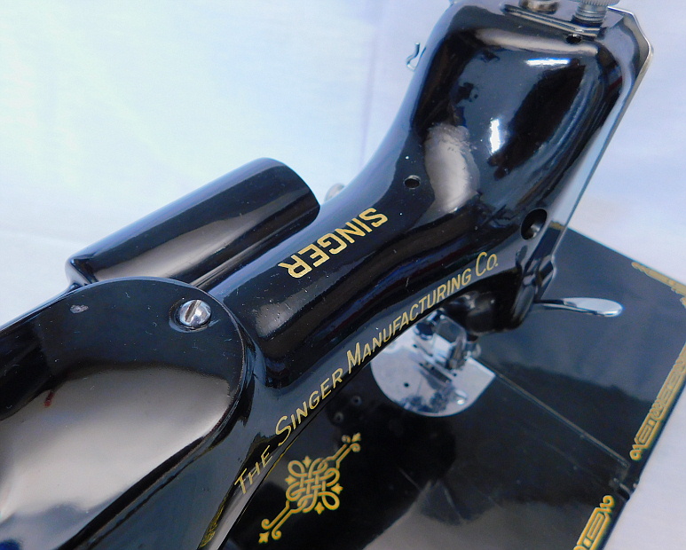 1939 Singer Featherweight 221 TOP DECAL Sewing Ma