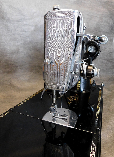 1940 Black Singer Featherweight 221 Sewing Machine AF578152