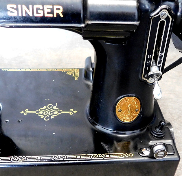 1940 Black Singer Featherweight 221 Sewing Machine AF578152