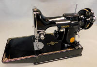 1949 Black Singer Featherweight 221 Sewing Machine (AJ208745)