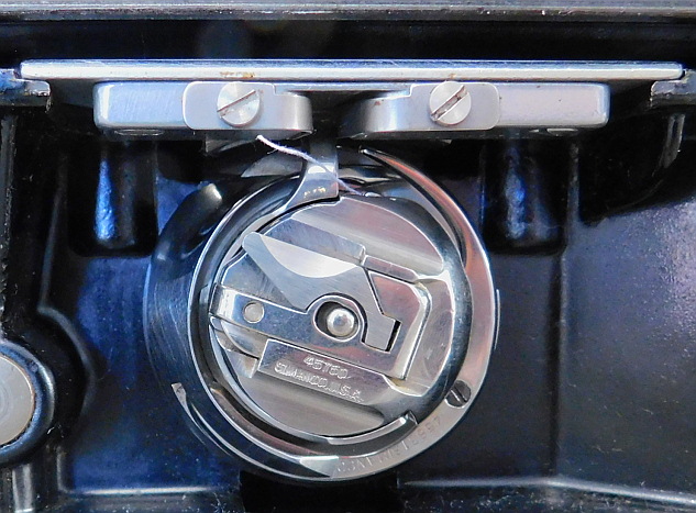 1950 Black Singer Featherweight 221 Sewing Machine AJ357289