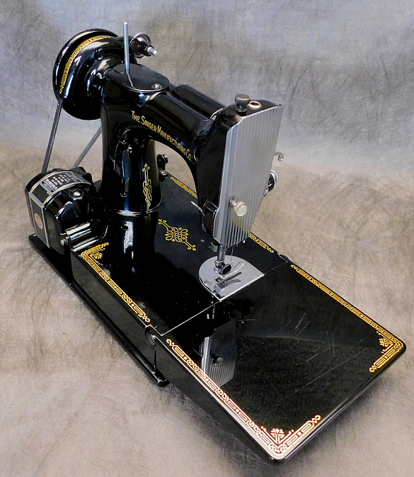 1951 Black Singer "Centennial" Featherweight 221 Sewing Machine (AK418474)