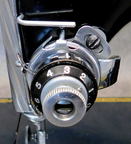 1951 Black Singer "Centennial" Featherweight 221 Sewing Machine (AK418474)