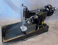 1954 Black Singer Featherweight 221 Sewing Machine (AL711612)