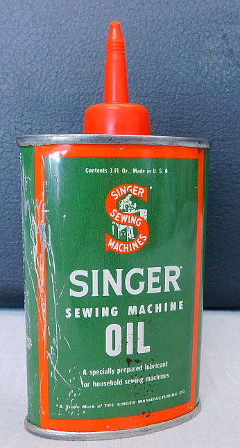 1955 Black Singer Featherweight 221 Sewing Machine (AL949352)