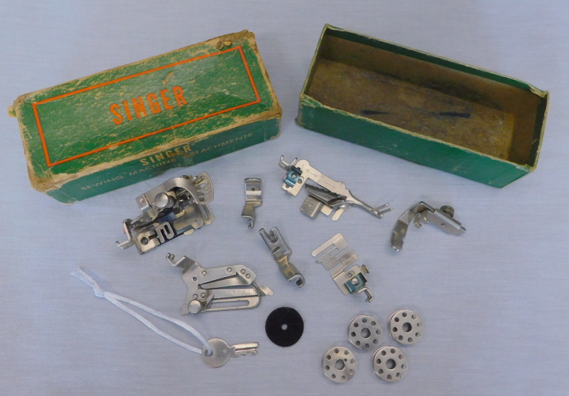 1955 Black Singer Featherweight 221 Sewing Machine (AM144625)