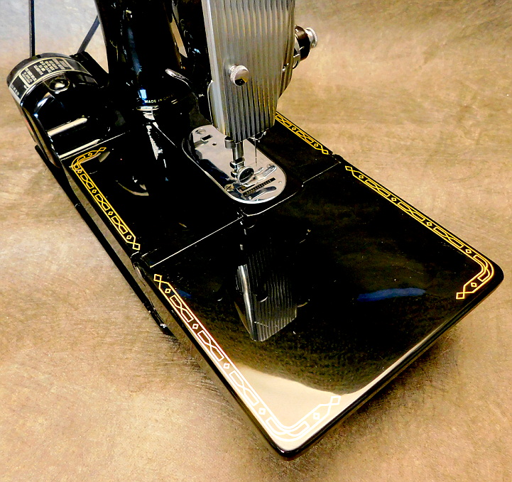 1957 Black Singer "FreeArm" Featherweight 222K Sewing Machine