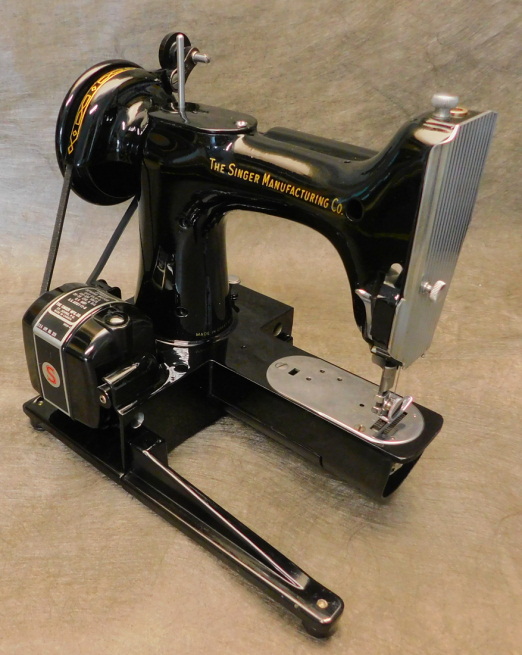1957 Black Singer "FreeArm" Featherweight 222K Sewing Machine