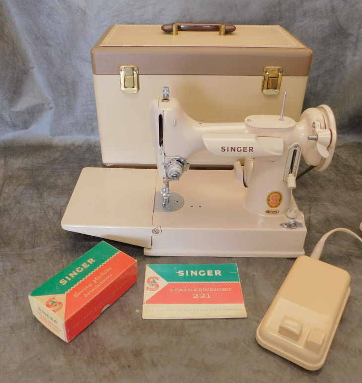 Tan Singer Featherweight Sewing Machine JE159511